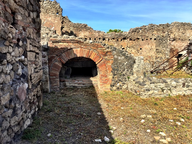 One of Vesuvius' community bread ovens