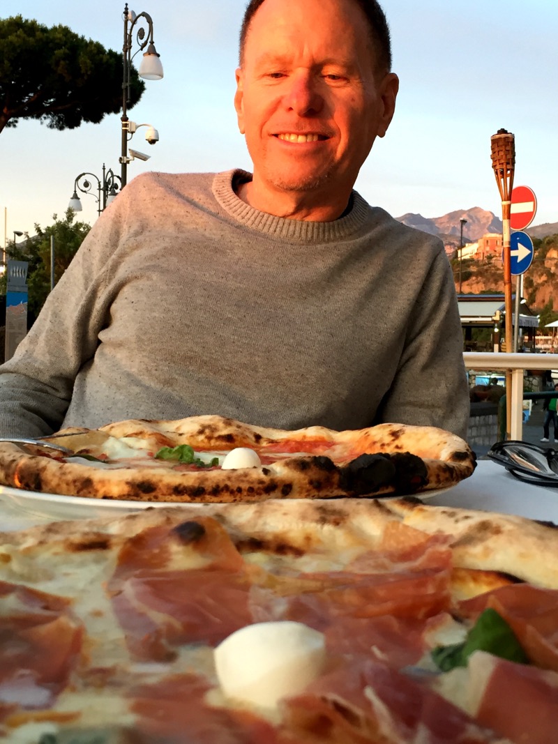 Our first meal in Sorrento: pizza! 